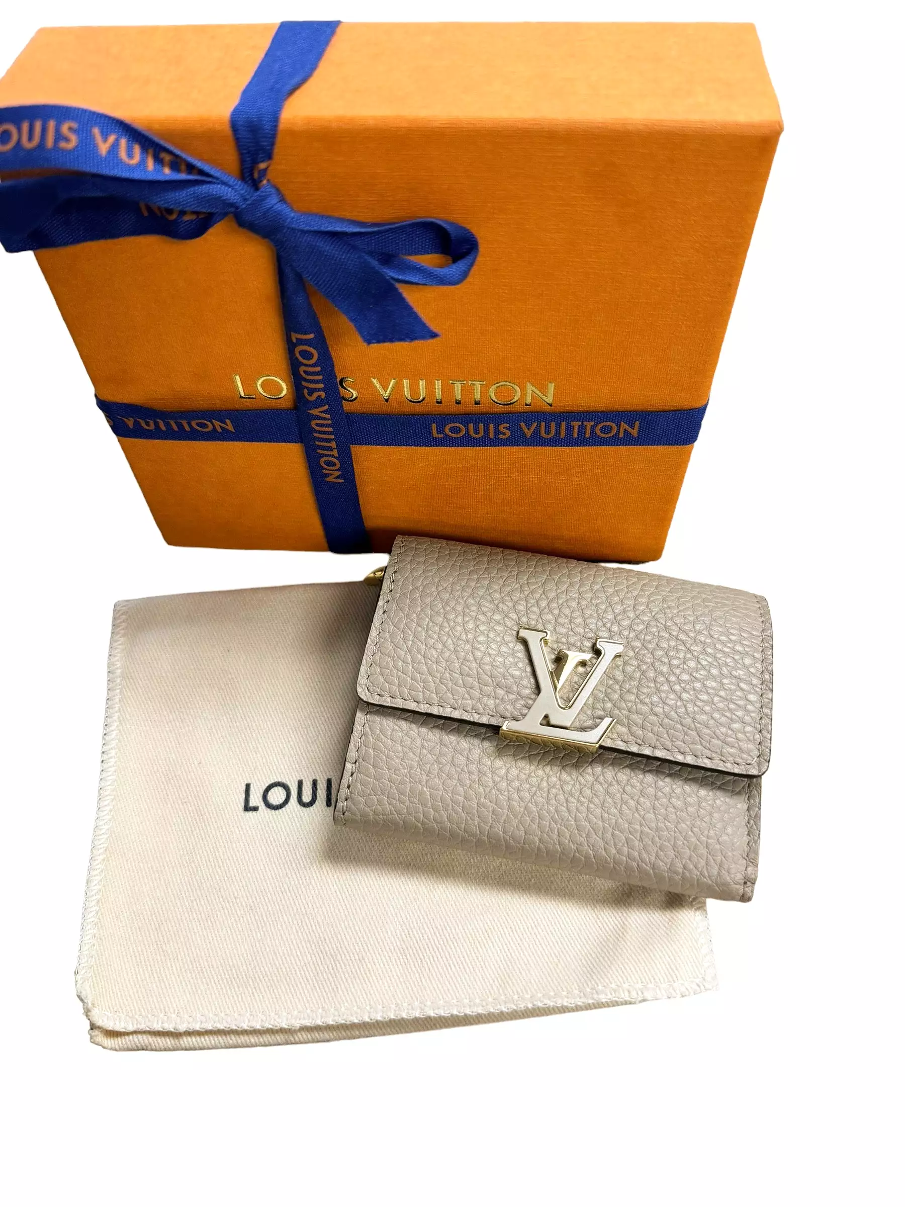 Wallet Luxury Designer By Louis Vuitton  Size: Small